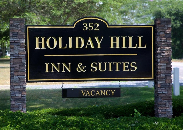 Holiday Hill Inn & Suites image 1