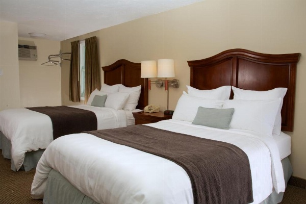 Holiday Hill Inn & Suites image 27