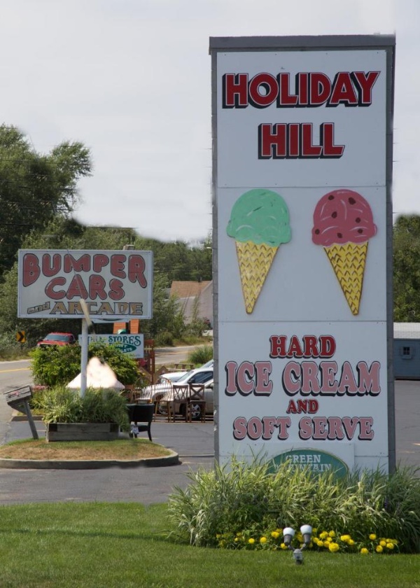 Holiday Hill Inn & Suites image 9